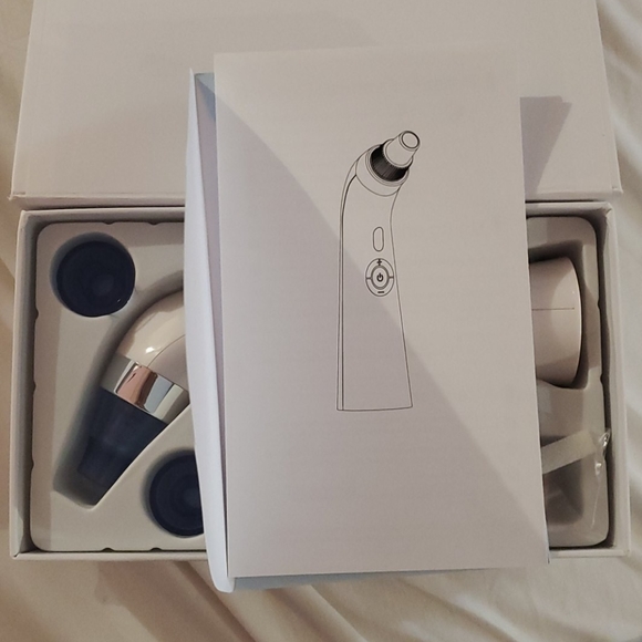 New Electric Blackhead Remover Face Cleaner - Picture 5 of 12